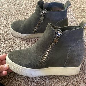 Steve Madden grey wedge sneaker